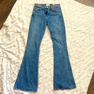 High rise, Slim fit 70s inspired dramatic bell bottom